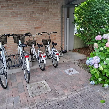 Christina In Strandnaehe 아파트 그라도